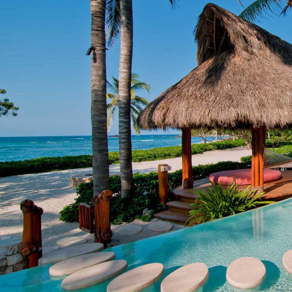 2733 Southeast Kinghorne Pike, Lokeren, Pennsylvania, 5 Bedrooms Bedrooms, 4 Rooms Rooms,5 BathroomsBathrooms,Office,For Sale,Southeast Kinghorne Pike,1006